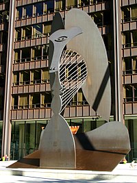 patung chicago picasso dari pelat corten steel